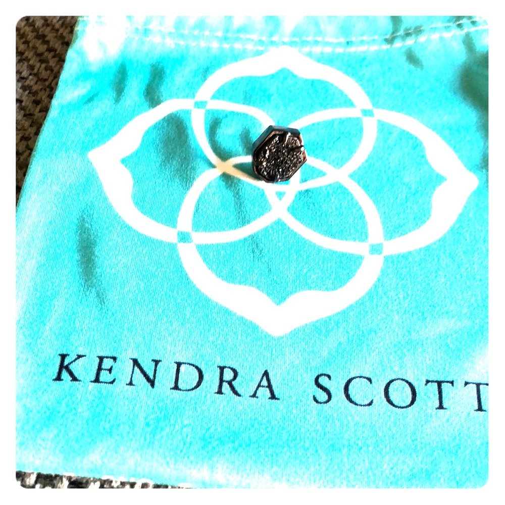 Single Kendra Scott black druzy Logan stud